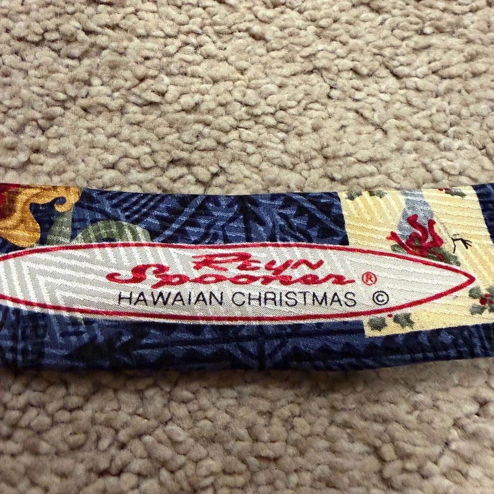 reyn spooner Vintage Navy Holiday Hawaiian Novelty Tie with Cream & Red Accents